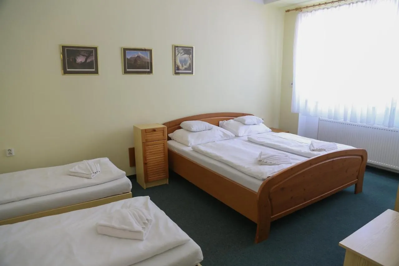 Sport Hotel Gejzirpark Karlsbad 2*,  Tsjechië